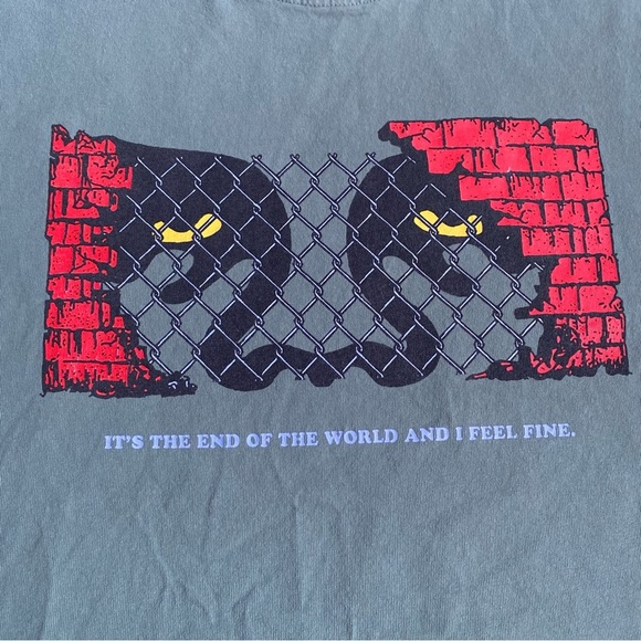 Vintage Obey T-shirt men’s large It’s the end of the world and I feel fine - Picture 3 of 8